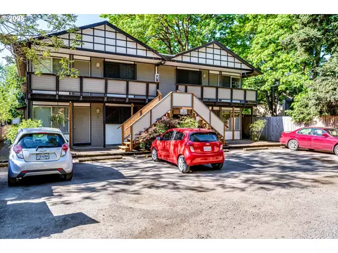 Exterior - 851 W 5th Ave, Eugene, OR 97402 photo 1 of 1
