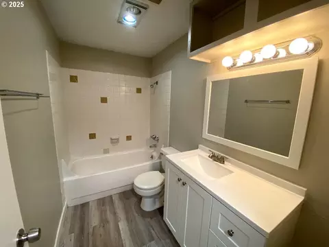 Bath - 851 W 5th Ave, Eugene, OR 97402 photo 2 of 2
