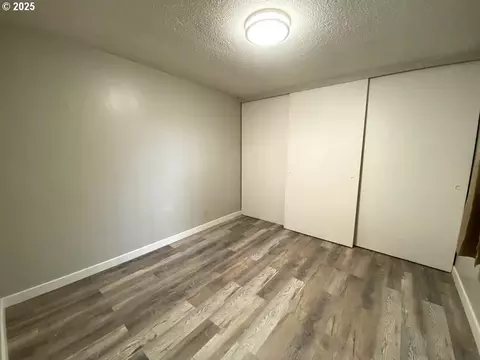 Bedroom - 851 W 5th Ave, Eugene, OR 97402 photo 3 of 4