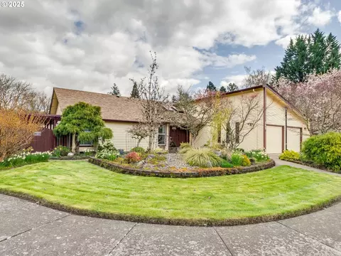 380 SW Russ Ct, Mcminnville, OR 97128