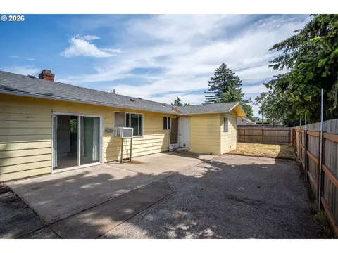 Exterior - 260 35th St, Springfield, OR 97478 photo 1 of 3
