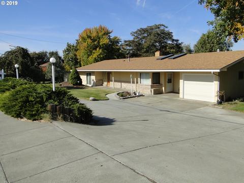 975 E Highland Ave, Hermiston, OR 97838 photo 1
