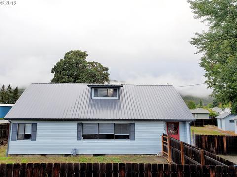 118 E Sixth Ave, Riddle, OR 97469 photo 1