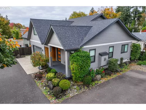 3352 Zane Ln, Eugene, OR 97404