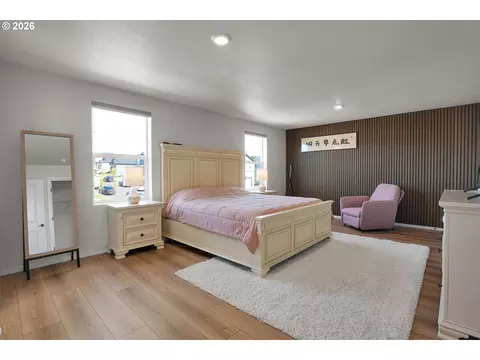 Bedroom - 3394 SE 36th St, Gresham, OR 97080 photo 1 of 6