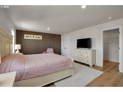 Bedroom - 3394 SE 36th St, Gresham, OR 97080 photo 2 of 6