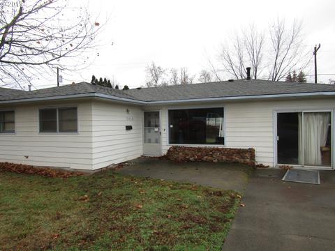 2418 SW Olson Ave, Pendleton, OR 97801 photo 1