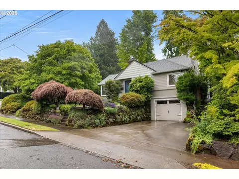 8108 SW 9th Ave, Portland, OR 97219