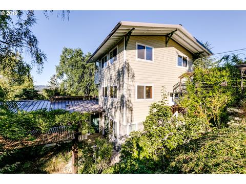 2760 Elinor St, Eugene, OR 97403 photo 1