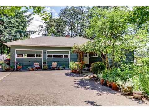 704 E Main St, Silverton, OR 97381 photo 1
