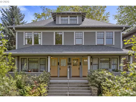 2106 SE Main St, Portland, OR 97214