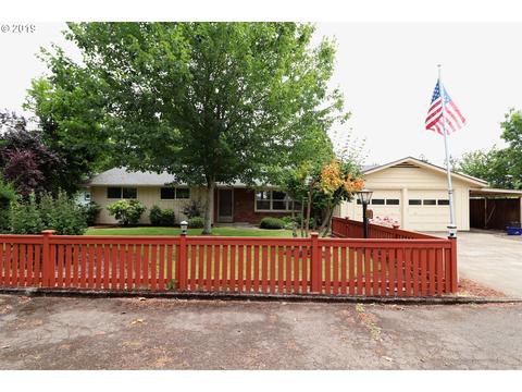 715 Chestnut Dr, Eugene, OR 97404 photo 1