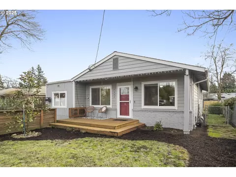 7304 SE Crystal Springs Blvd, Portland, OR 97206