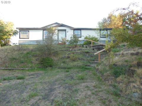 118 SE Kirk Ave, Pendleton, OR 97801 photo 1