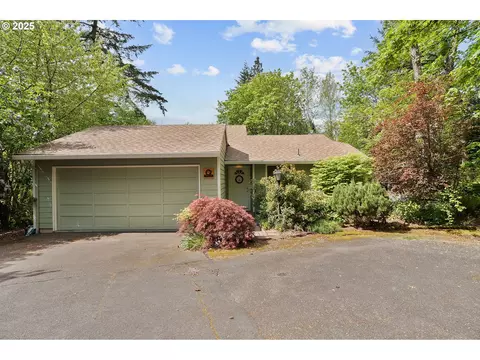 9921 SW Quail Post Rd, Portland, OR 97219