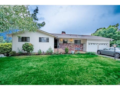 16510 Nottingham Dr, Gladstone, OR 97027 photo 1