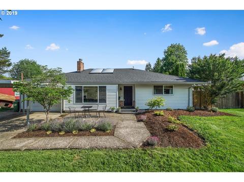 209 E 5th St, Newberg, OR 97132 photo 1