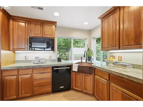 Kitchen - 3854 Monroe St, Eugene, OR 97405 photo 3 of 3