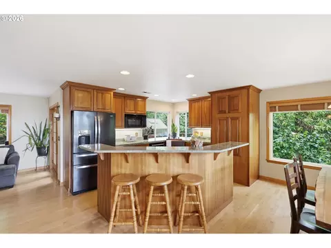 Kitchen - 3854 Monroe St, Eugene, OR 97405 photo 1 of 3