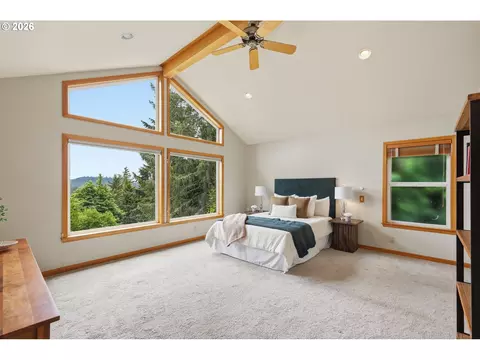 Bedroom - 3854 Monroe St, Eugene, OR 97405 photo 2 of 5