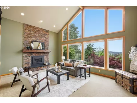 Living - 3854 Monroe St, Eugene, OR 97405 photo 1 of 7