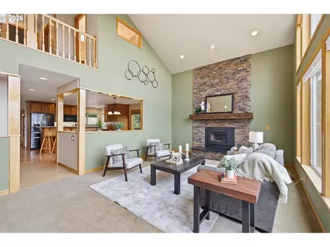 Living - 3854 Monroe St, Eugene, OR 97405 photo 3 of 7