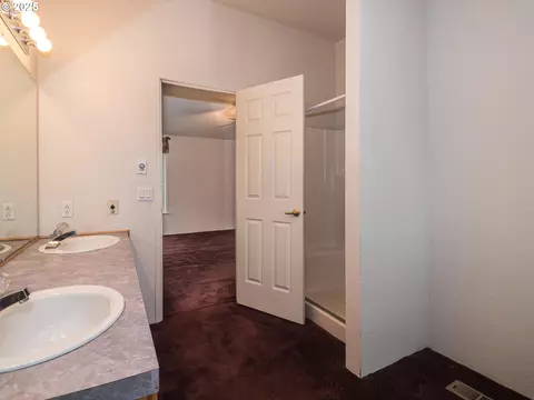 1949 SE Palmquist Rd #91, Gresham, OR 97080 photo 33