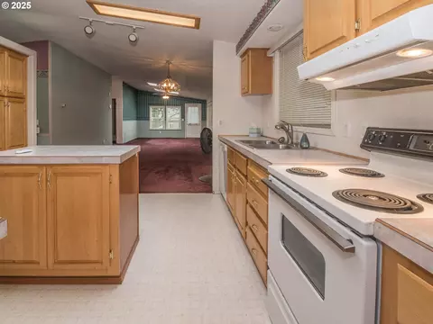 1949 SE Palmquist Rd #91, Gresham, OR 97080 photo 8