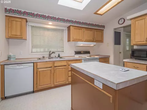 1949 SE Palmquist Rd #91, Gresham, OR 97080 photo 13