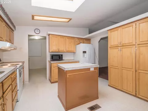 1949 SE Palmquist Rd #91, Gresham, OR 97080 photo 12