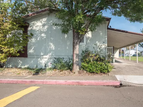 1949 SE Palmquist Rd #91, Gresham, OR 97080 photo 2