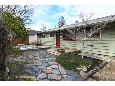 3565 Ferry St, Eugene, OR 97405 photo 1