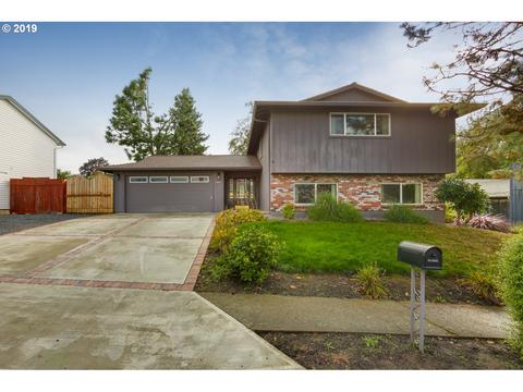 690 NE Cochran Ave, Gresham, OR 97030 photo 1