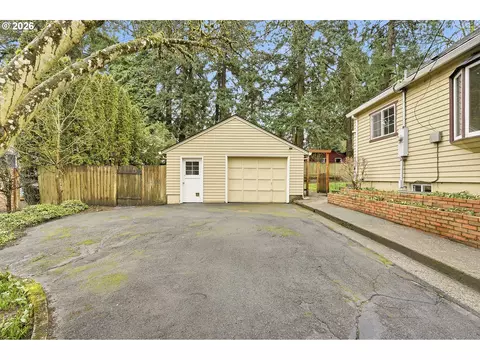 5820 SW Nevada Ct, Portland, OR 97219