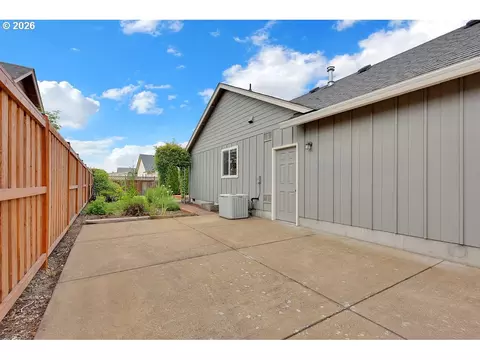 Exterior - 6021 Firestone Dr, Eugene, OR 97402 photo 10 of 14