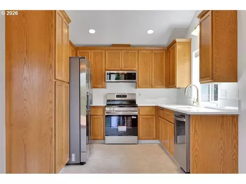 Kitchen - 6021 Firestone Dr, Eugene, OR 97402 photo 1 of 5
