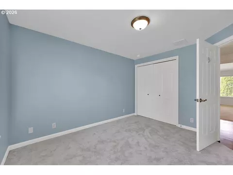 Bedroom - 6021 Firestone Dr, Eugene, OR 97402 photo 3 of 5