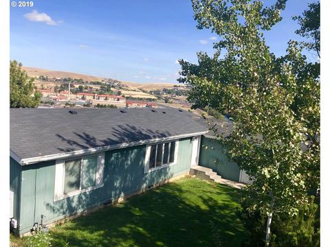 3015 SW Overlook St, Pendleton, OR 97801 photo 1