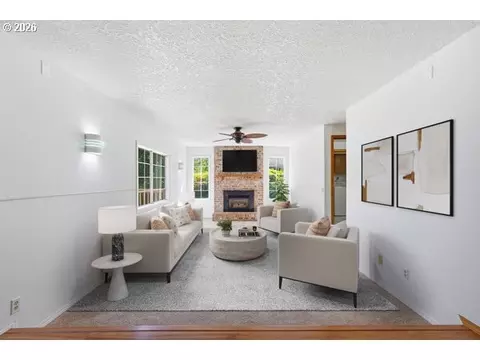Living - 1629 SElliott Ave, Gresham, OR 97080 photo 5 of 7