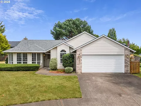 2052 NE Josephine Dr, Hillsboro, OR 97124