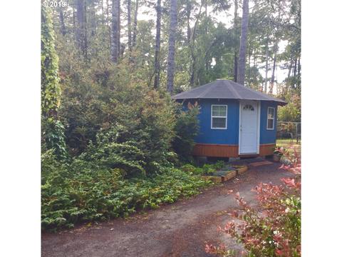 91 Outer Dr, Florence, OR 97439 photo 1