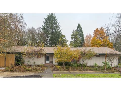 1215 E 4th St, Newberg, OR 97132 photo 1