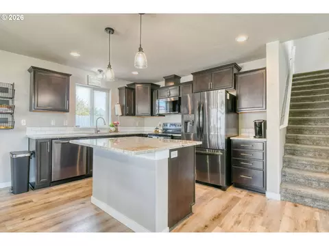 Kitchen - 233 E Jefferson St, Athena, OR 97813 photo 6 of 6
