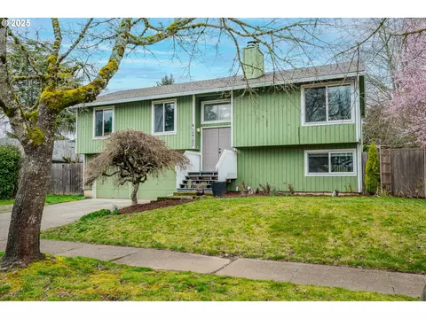 12785 SW Tarpan Dr, Beaverton, OR 97008