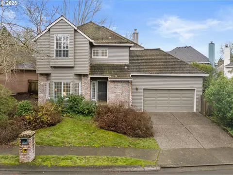 14390 Camden Ln, Lake Oswego, OR 97035