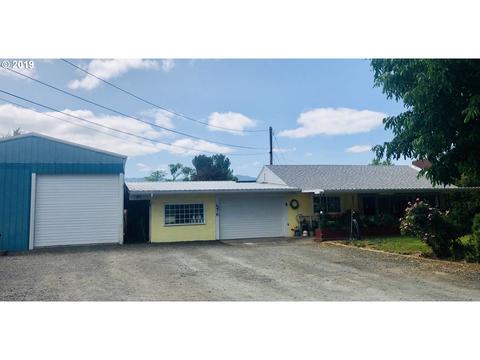 631 E Fifth Ave, Riddle, OR 97469 photo 1