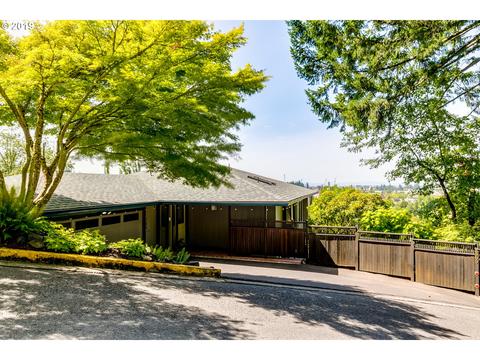 369 Sunset Dr, Eugene, OR 97403 photo 1