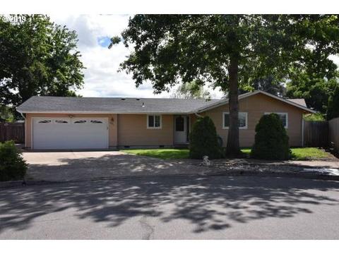 621 V St, Springfield, OR 97477 photo 1
