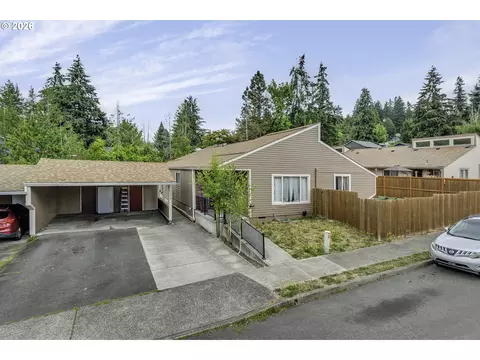 1426 Village Park Pl, West Linn, OR 97068