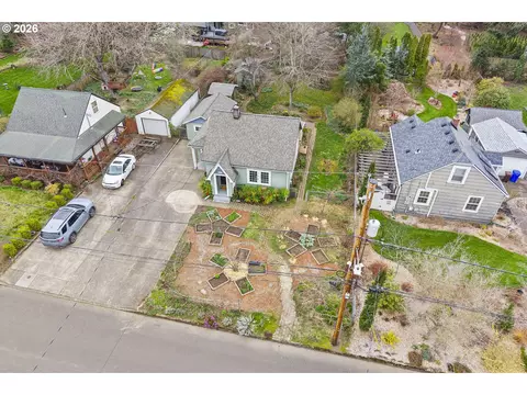 View/Area - 765 NW Angeline Ave, Gresham, OR 97030 photo 2 of 3